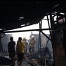 Pasar Ciputat Terbakar, Api Sambar Rumah Warga,  2 Petugas Sempat Pingsan