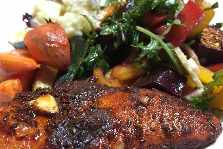 Resep Dada Ayam Bumbu Pedas, Masakan Rumahan Simpel Rasa Restoran