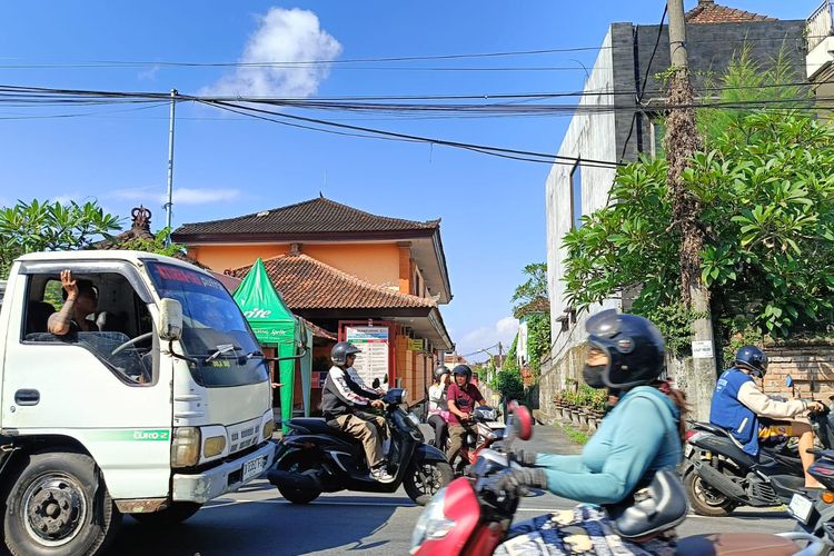 Suasana kepadatan penduduk di Provinsi Bali. 