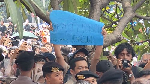 Catat, Ini Narahubung dan Kontak Darurat Terkait Aksi Tolak Revisi UU Pilkada di Berbagai Kota