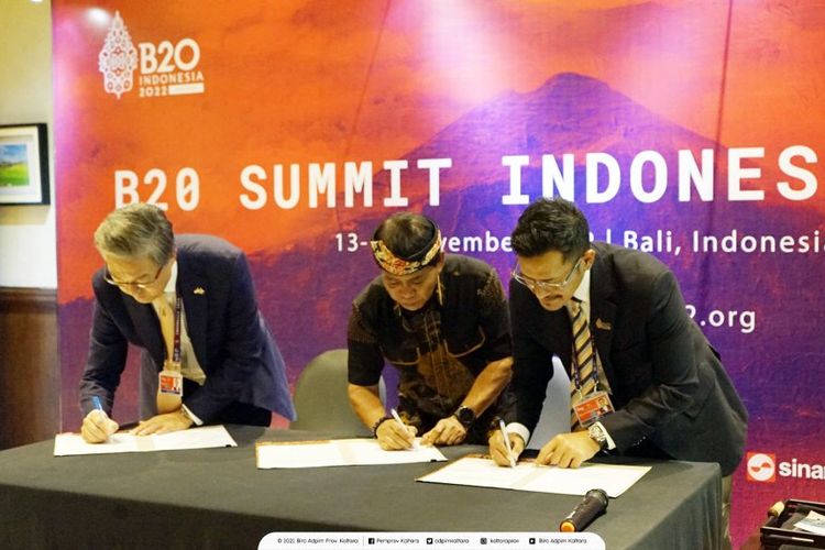 Penandatanganan nota kesepakatan antara Pemerintah Provinsi (Pemprov) Kaltara, PT Whitesky Facility, dan Canadian Commercial Corporation tentang inisiatif pembangunan bandar udara hijau atau green airport di Bali, Minggu (13/11/2022).

