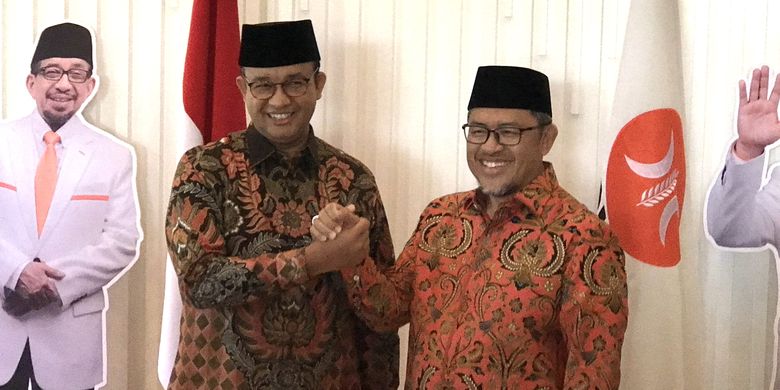 Anies Baswedan dan Wakil Ketua Majelis Syura PKS Ahmad Heryawan alias Aher saat ditemui di Kantor Dewan Pimpinan Pusat (DPP) PKS di Jalan TB Simatupang, Jakarta Selatan, Minggu (30/10/2022)