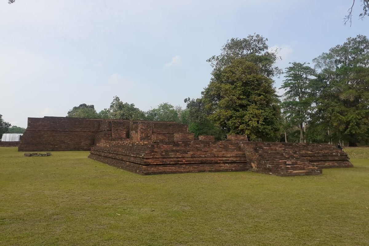 Candi Kedaton di KCBN Muaro Jambi, Kabupaten Muaro Jambi, Provinsi Jambi.