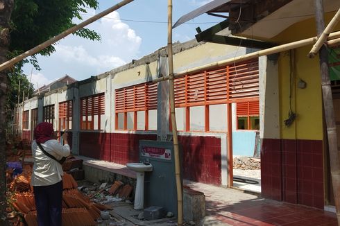 Diduga Kesalahan Konstruksi, Atap Kelas SD di Solo Nyaris Roboh