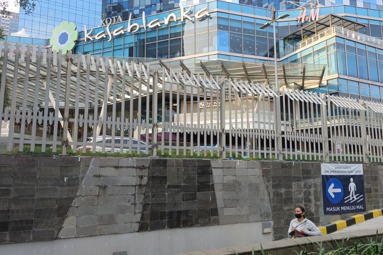 Mal Kota Kasablanka Dipasangi Pagar, Ada Apa?