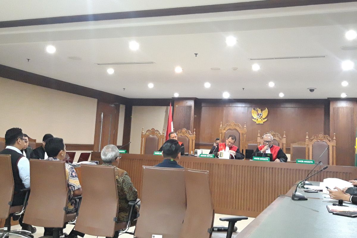 Empat saksi di persidangan kasus hoaks 7 kontainer surat suara tercoblos dengan terdakwa Bagus Bawana Putra, Kamis (11/4/2019)