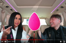 Netizen Komen "Beauty Blender", Roy Kiyoshi Langsung Potong Dagu