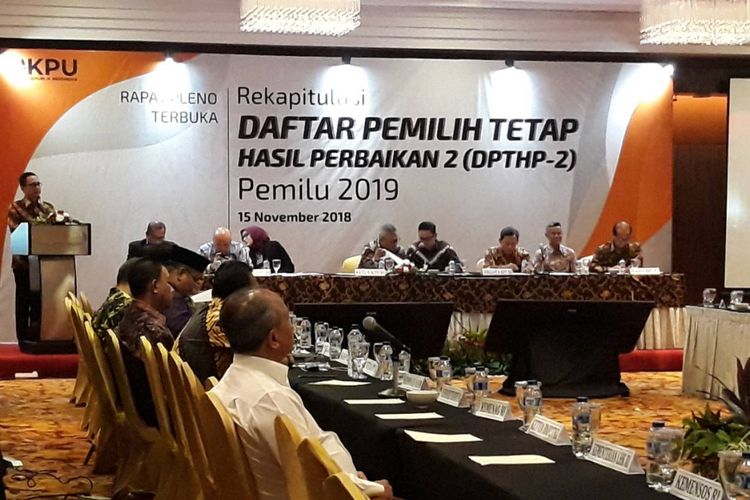 Rapat pleno terbuka rekapitulasi DPTHP II, Kamis (15/11/2018), di Jakarta.