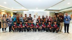 Anak Penjual Kerupuk hingga Anak Guru, Raih Beasiswa Sepak Bola ke Portugal