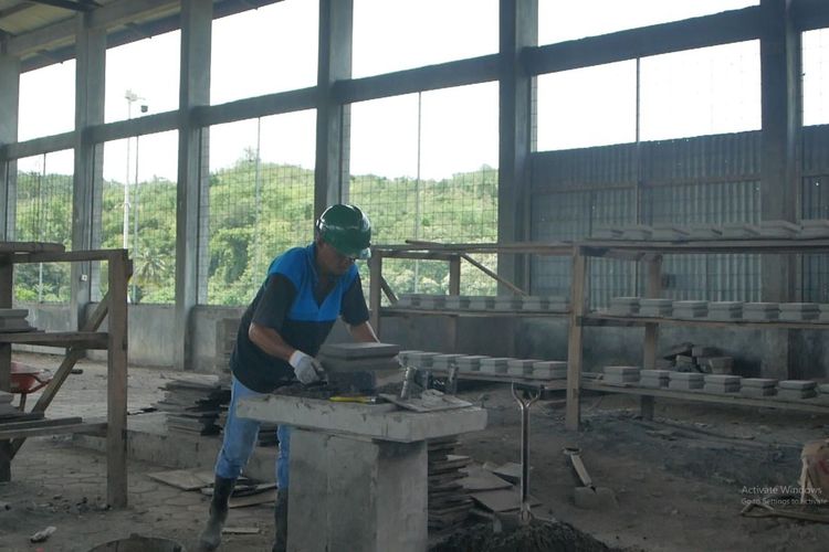 Pemanfaatan abu hasil pembakaran batu bara untuk berbagai keperluan 