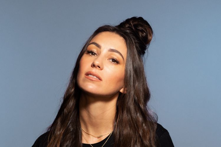 Musisi asal Australia, Amy Shark.