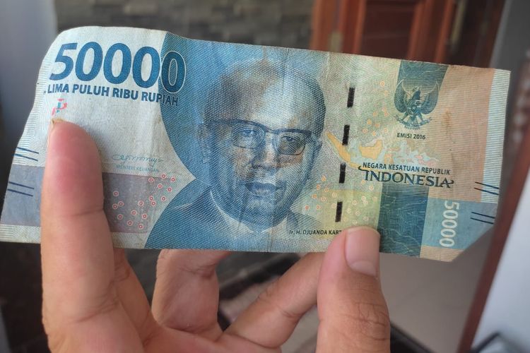 Definisi Uang Kartal, Jenis, Fungsi, Contoh, dan Bedanya dengan Giral