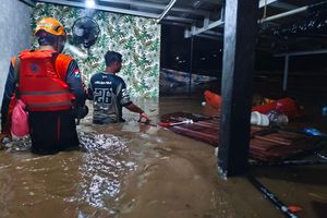 Malam Panjang di Jember, Ketika Sungai Meluap dan Ribuan Warga Bertahan di Tengah Banjir