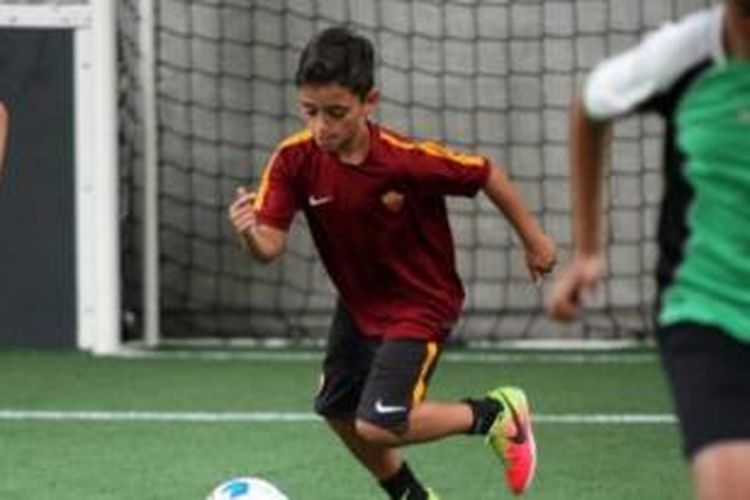 Bocah berusia sembilan tahun asal Belgia Piertro Tomaselli bergabung dengan AS Roma. 