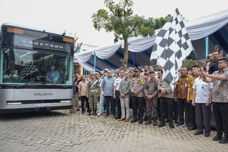 Peresmian bus listrik di Medan