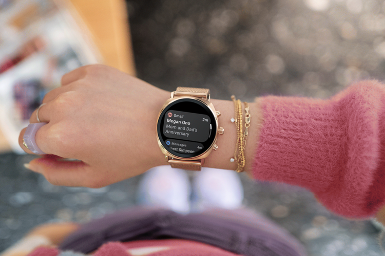 Citizen Watch memperkenalkan smartwatch terbarunya bernama CZ Smart PQ2 series. Perangkat tersebut terdiri dari dua model, yakni model sport, kasual, dan hybrid.