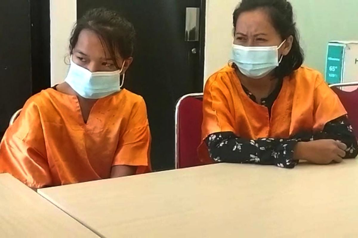 Dua orang asisten rumah tangga (ART) di kawasan Cengkareng, Jakarta Barat, ditetapkan sebagai tersangka penganiayaan  tiga anak majikannya yang masih berusia di bawah lima tahun di Cengkareng