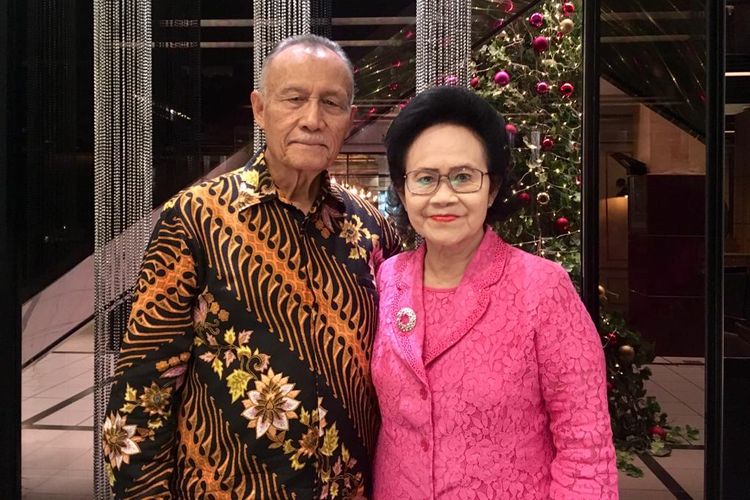 Nelson (78) dan istrinya, Rumani (73) yang merupakan mantan pengidap penyakit kanker ovarium stadium empat.