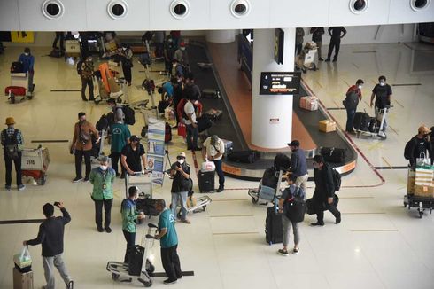 Koper Dewi Perssik Dibobol Porter di Bandara Balikpapan, GM Bandara Panggil Pimpinan Maskapai