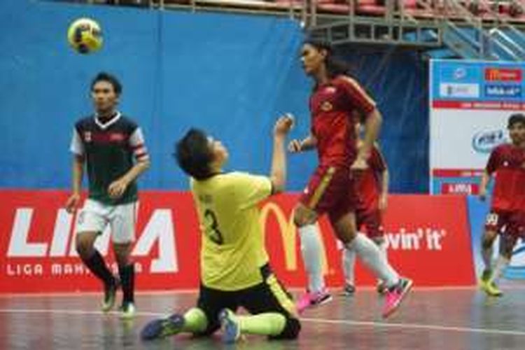 Dari hari kedua LIMA Futsal Air Mineral Prim-A Greater Jakarta Conference yang dihelat di Gelanggang Remaja Kecamatan Pasar Minggu, Jakarta, Jumat (2/9/2016).