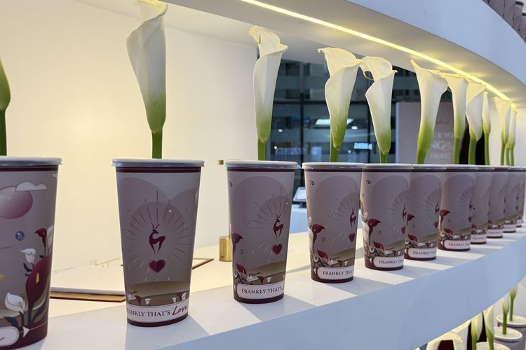 Frank & co. melengkapi exhibition mereka dengan bunga lily. Frankly, That?s Love Exhibition hadir di Mall Kelapa Gading 3 pada 11-22 Februari 2026.

