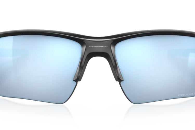 Kacamata bergaya 90-an