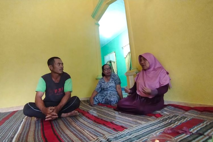 Keluarga Ahmad Rendy Pratama mengenang sosok almarhum yang meninggal saat erupsi Gunung Semeru Desember 2021