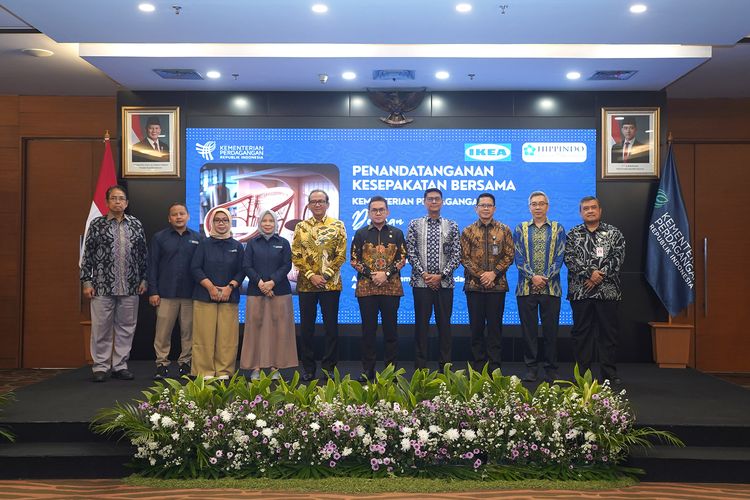 Penandatanganan MoU antara Kementerian Perdagangan (Kemendag) dan PT Rumah Mebel Nusantara (IKEA Indonesia) di Auditorium Kementerian Perdagangan, Jakarta, Rabu (4/6/2025).