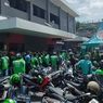 Satgas Raika Makassar Bubarkan Kerumunan Driver Ojol Saat Antre BTS Meal McD