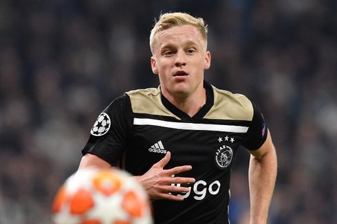 Donny van de Beek Dinilai Bisa Mengancam Posisi Paul Pogba di Man United