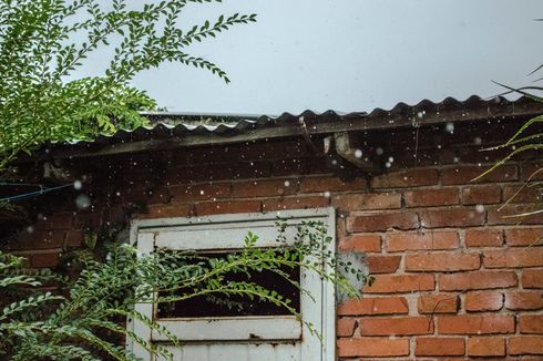 Susah Dapat Pasokan Air Bersih di Rumah? Panen Air Hujan Saja