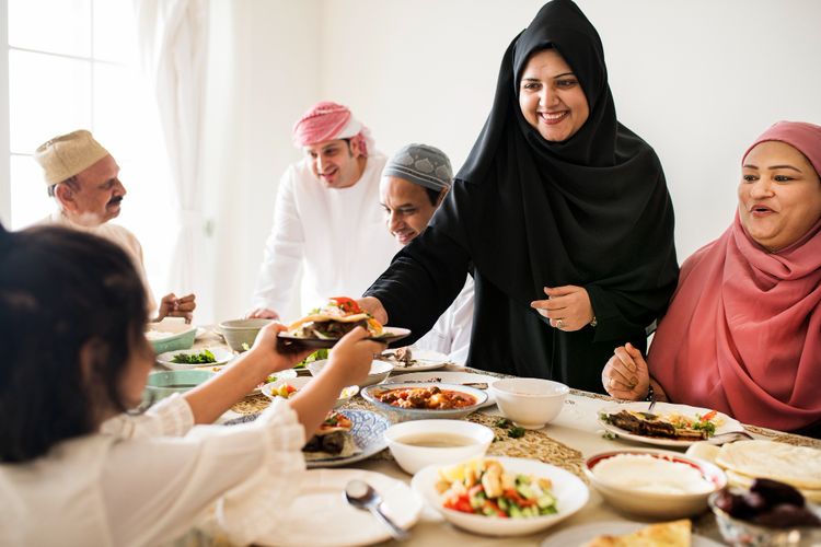 Foto 5 Tradisi Unik Dunia Saat Ramadhan, Bunyi Meriam hingga Makanan