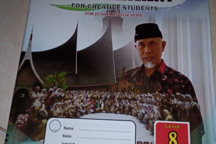 Buku LKS berwajah Wali Kota Padang Mahyeldi masih beredar di sekolah-sekolah, Rabu (15/7/2020)