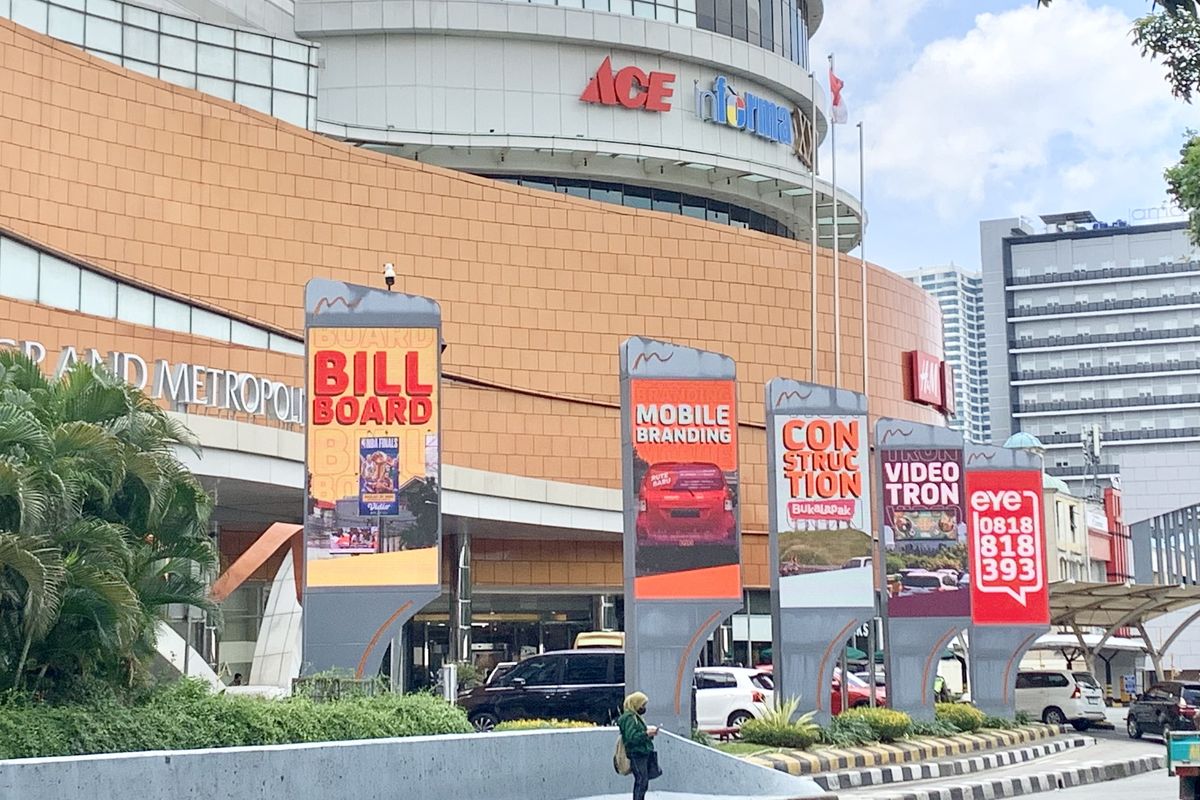 Lokasi videotron yang menampilkan Calon Presiden nomor urut 1, Anies Baswedan di depan Grand Metropolitan Mall (GMM), Kota Bekasi. Pada Selasa (16/1/2024), iklan kampanye Anies itu telah tiada dan hanya menampilkan informasi pemasangan iklan.