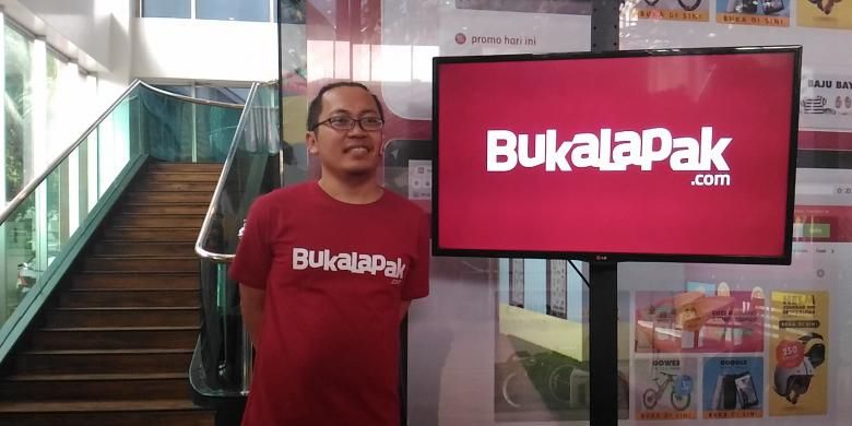 CEO Bukalapak.com, Achmad Zaky saat memberikan sambutan di peresmian Kantor Baru Buka lapak, di Jakarta Selasa (12/1/2016)
