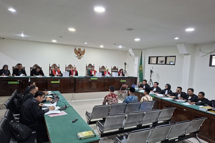 Rohidin Serahkan Rp 3,4 M 