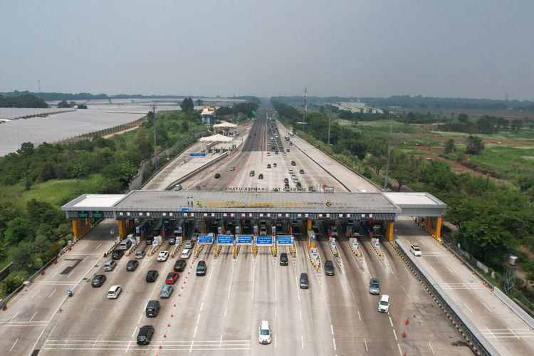 Jasamarga Transjawa Tol Catat 228.000 Kendaraan Menuju Timur Melalui GT Cikampek Utama