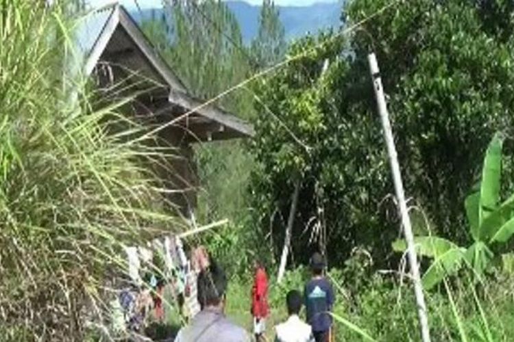 Menderita gangguan jiwa empat anggota keluarga di pasuang terpisah di Mamasa sulawesi barat,