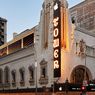 Foto-foto Toko Baru Apple yang Menempati Gedung Teater Bersejarah