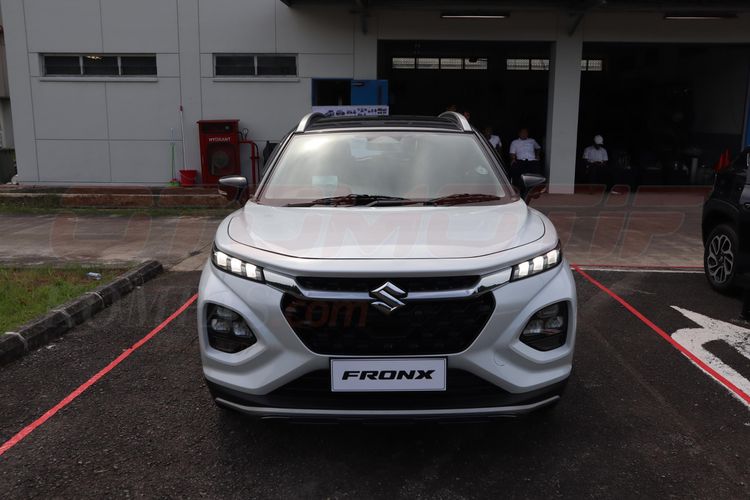 Tampak Depan Suzuki Fronx