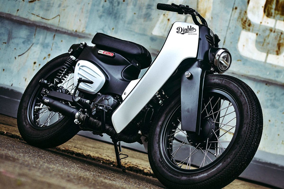 Motor custom Honda Super Cub 2018 bergaya street cub garapan K-Speed