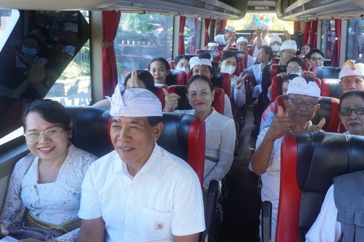 Bupati Jembrana Rintis Bus Gratis Pemedek, Berangkat Perdana 18 April 2026