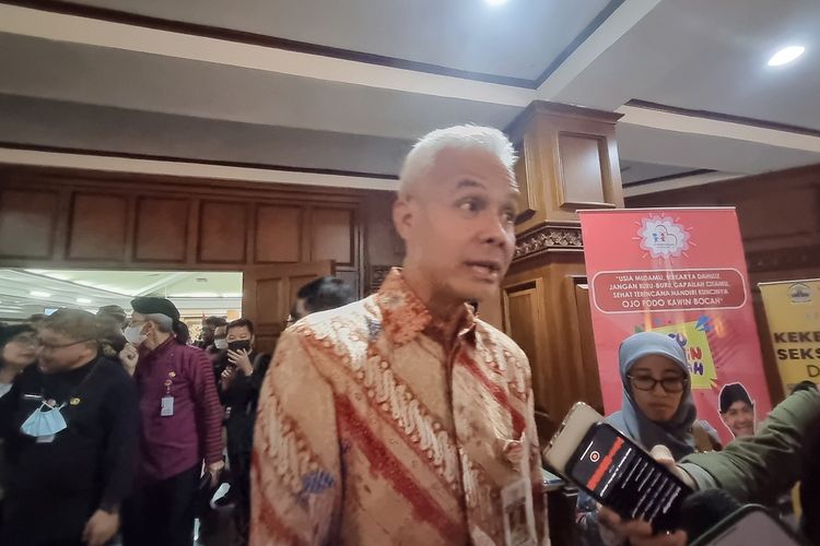 Gubernur Jateng Ganjar Pranowo saat diwawancarai kompas.com di Gedung Gradhika Bhakti Praja, Kamis (13/4/2023).