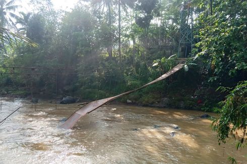 Pengakuan Siswa Sempat Lompat-lompat Hingga Jembatan Gantung di Probolinggo Terputus