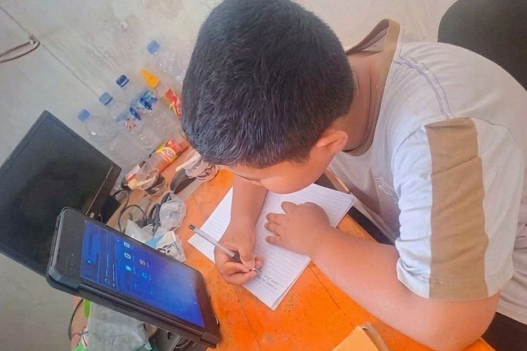 Imbas Kabut Asap Karhutla Way Kambas, 5 Sekolah di Lampung Tengah Belajar Daring