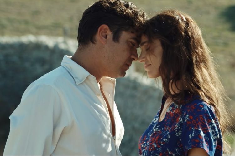 Riccardo Scamarcio dan Gaia Bermani Amaral dalam film drama romantis The Last Pardiso (2021).