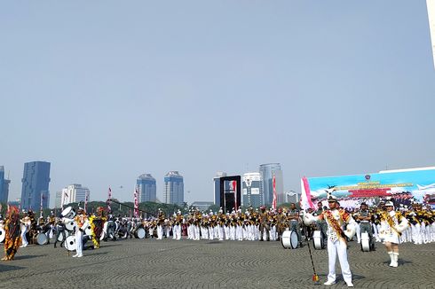 Menhub Lantik 2.597 Perwira Transportasi di Monas