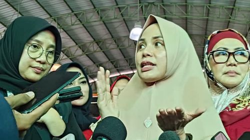 Didampingi Bupati Ipuk, Siti Atikoh Ganjar Safari Politik di Banyuwangi