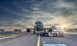 Google Gandeng American Airlines Borong 132 Juta Liter Avtur Berkelanjutan