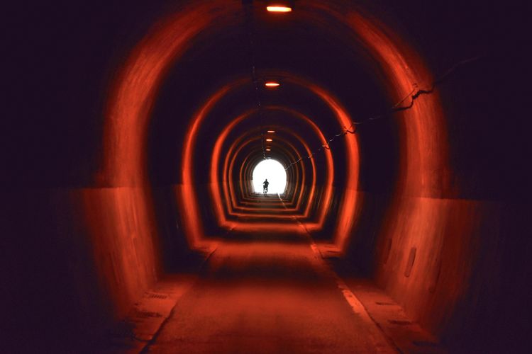 Ilustrasi terowongan Kiyotaki. 